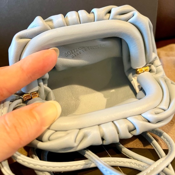 Bottega Veneta The Pouch 20 mini Coin Purse Blue - Picture 10 of 16